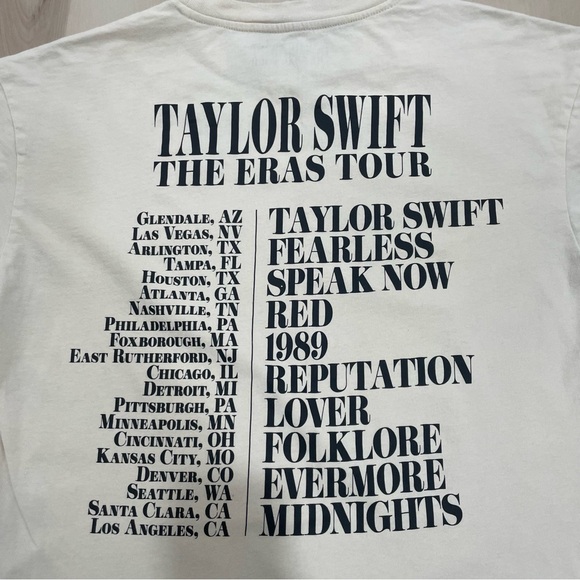 Taylor Swift The Eras Tour Medium T-Shirt Cream Beige Color Merch US 2023 - Picture 10 of 10